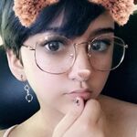 Olivia_withroses