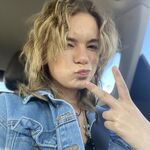 Anya25