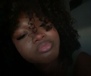 Profile Roxane