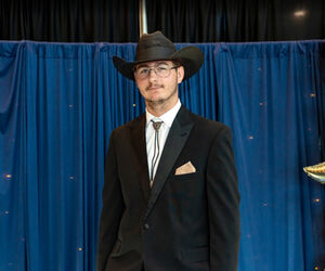 Profile dakoda white