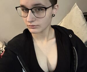 Ava