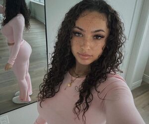 Profile Rose