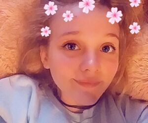 Chloe_567456