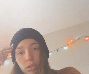 caroline_3488