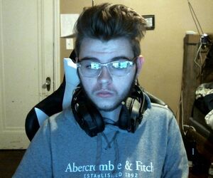 oxlukewarmxo