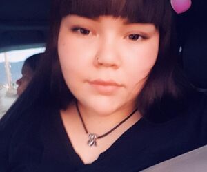 Mia_loves_turt