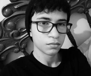 André