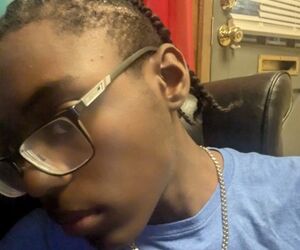 Profile Lee