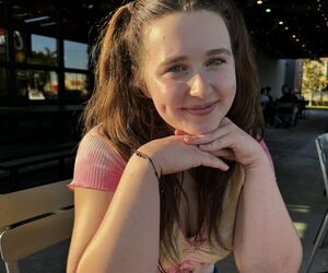 Profile Annie Doyle