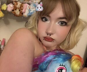 :3