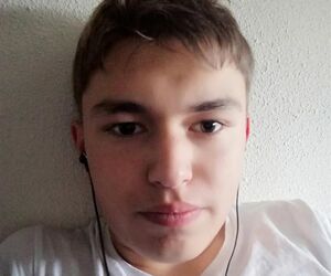 Aarontm