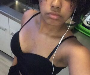 chary_lyn