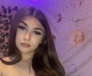 Profile @hollymae7988