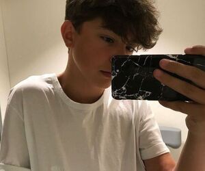 Profile tom
