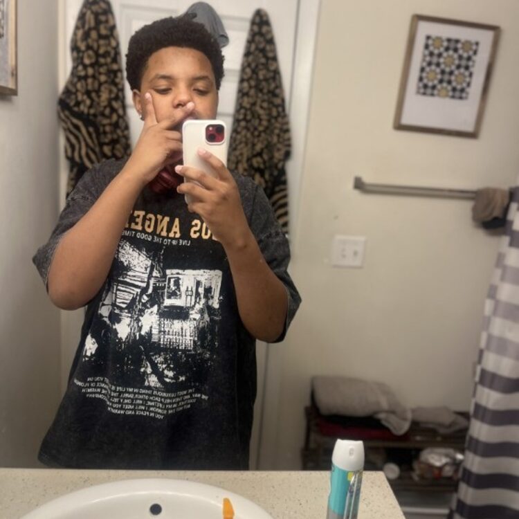 Foto de perfil de Zee