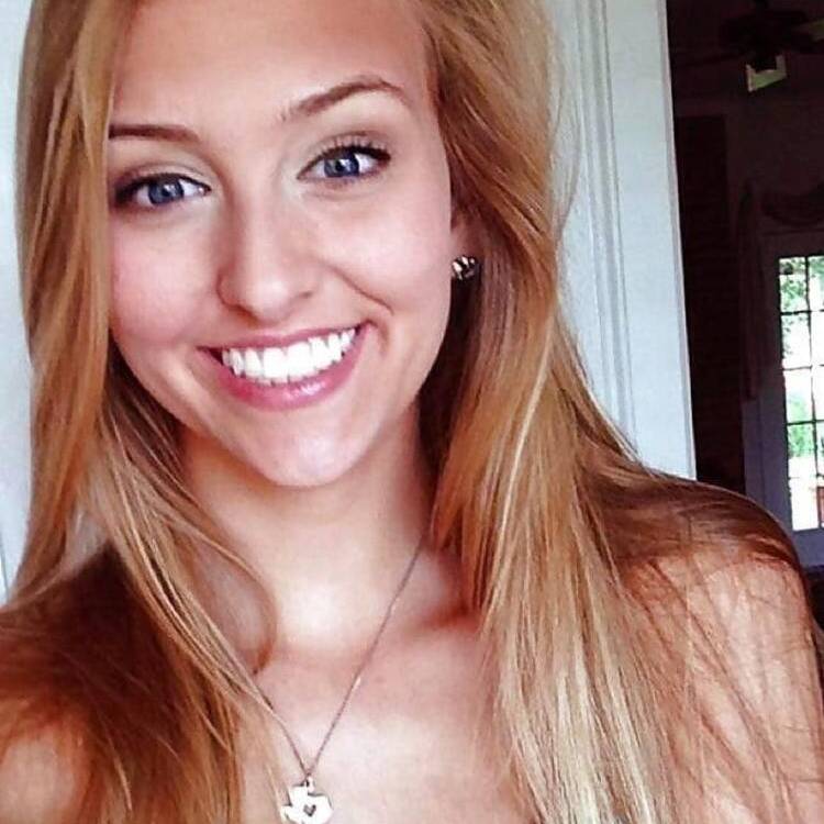 vivienastikk20 photos 