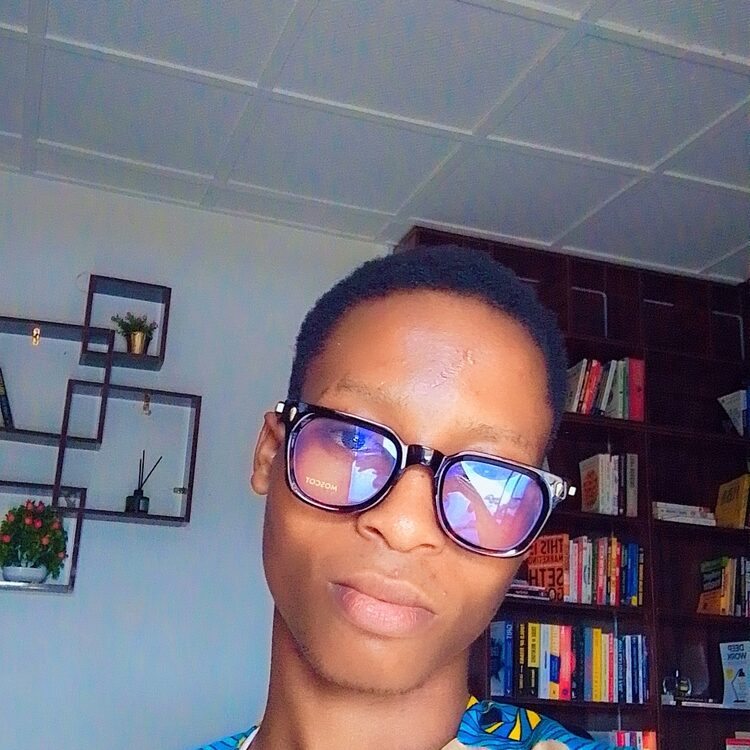 Foto de perfil de Pelumi